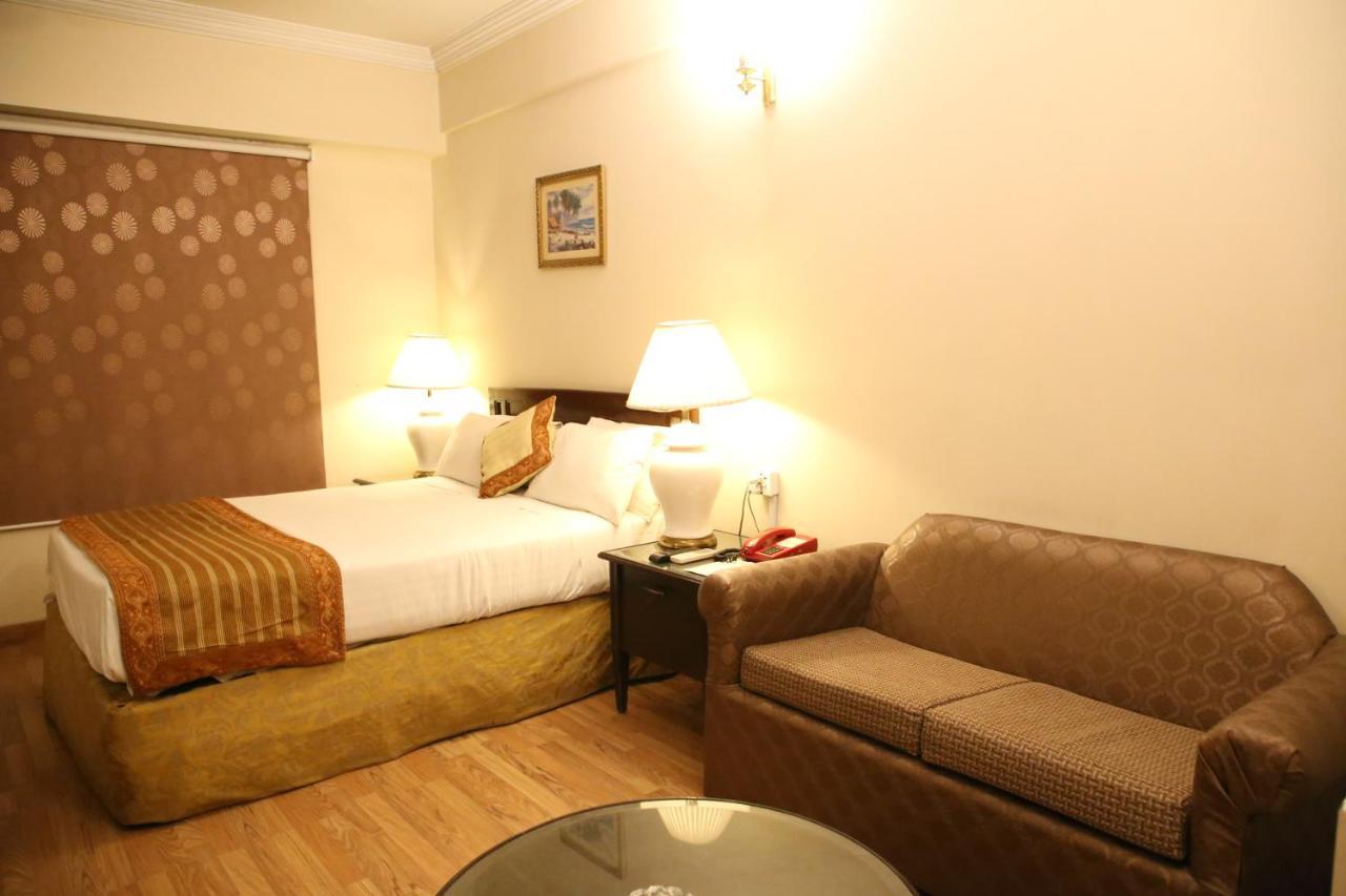 Carlton Tower Hotel Λαχόρη Εξωτερικό φωτογραφία