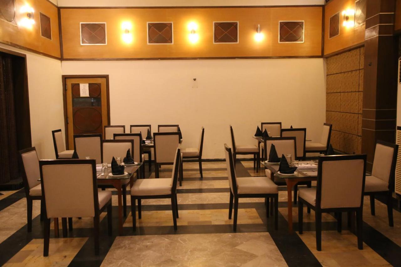 Carlton Tower Hotel Λαχόρη Εξωτερικό φωτογραφία
