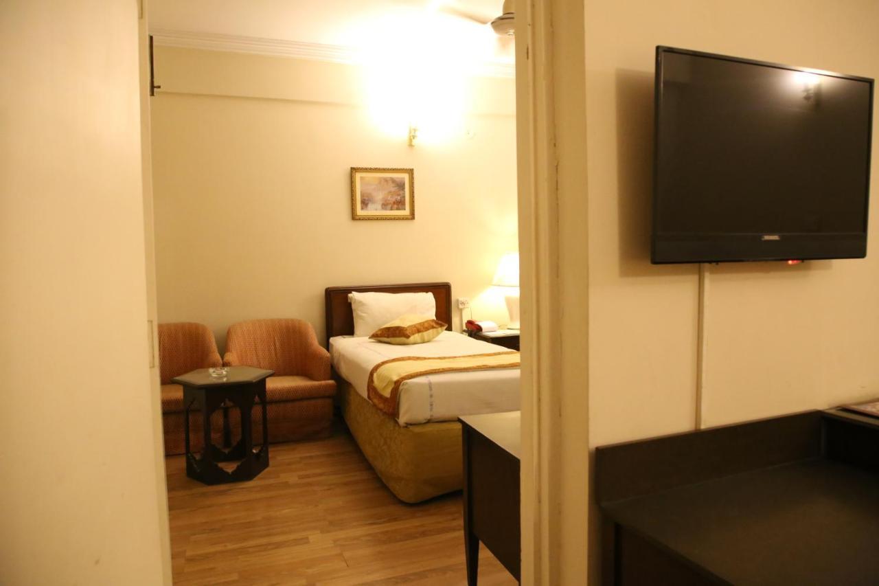 Carlton Tower Hotel Λαχόρη Εξωτερικό φωτογραφία