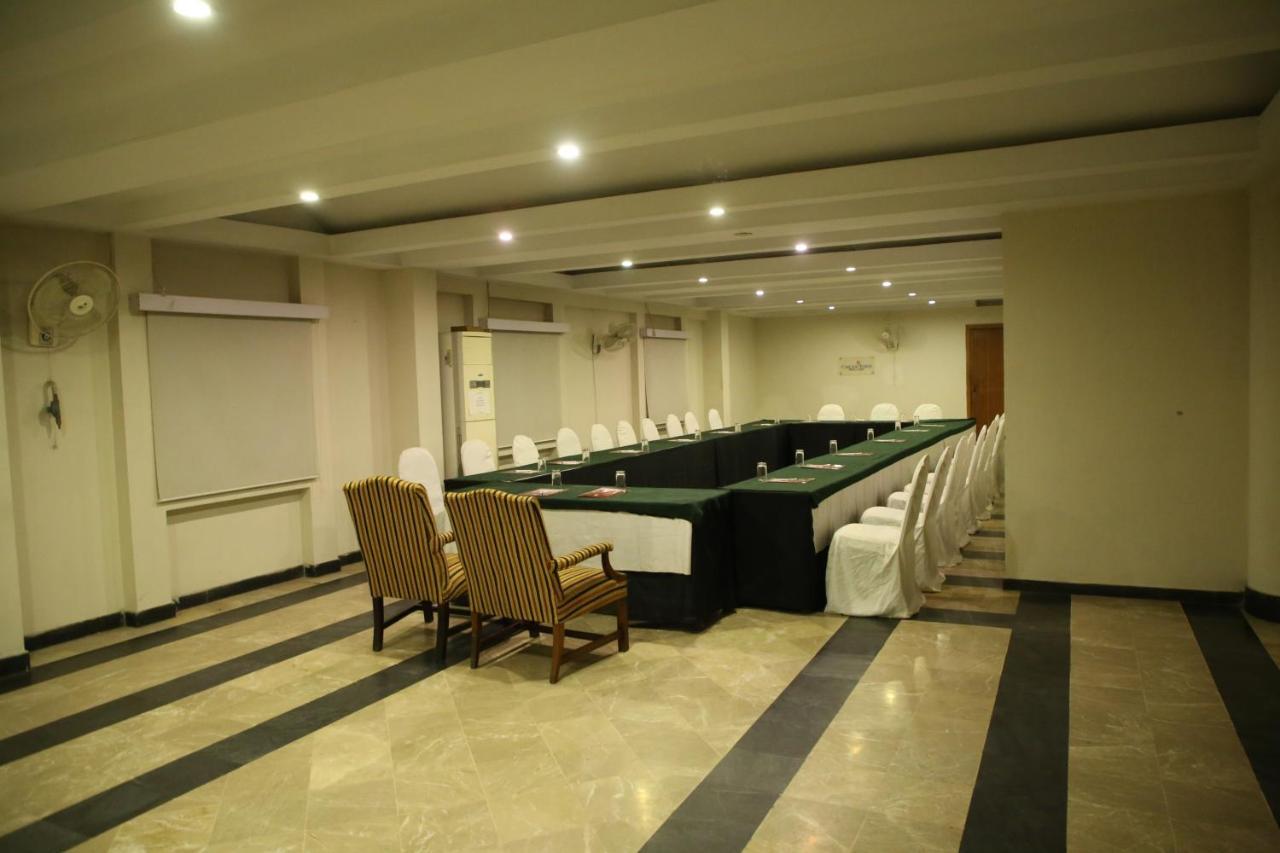 Carlton Tower Hotel Λαχόρη Εξωτερικό φωτογραφία