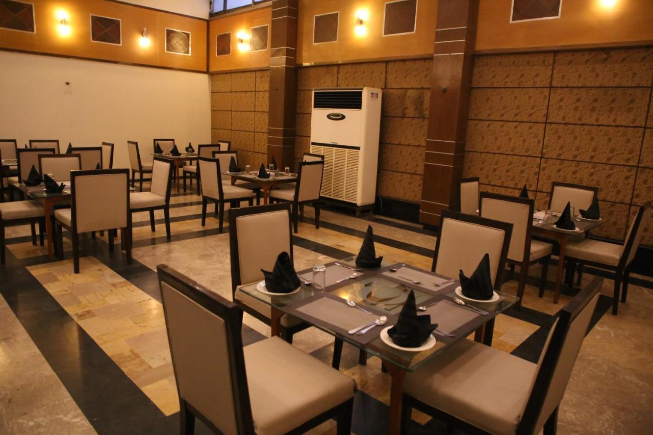 Carlton Tower Hotel Λαχόρη Εξωτερικό φωτογραφία