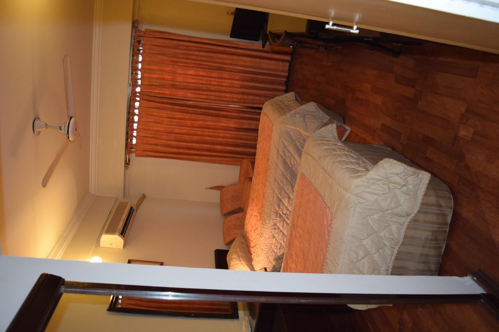 Carlton Tower Hotel Λαχόρη Εξωτερικό φωτογραφία