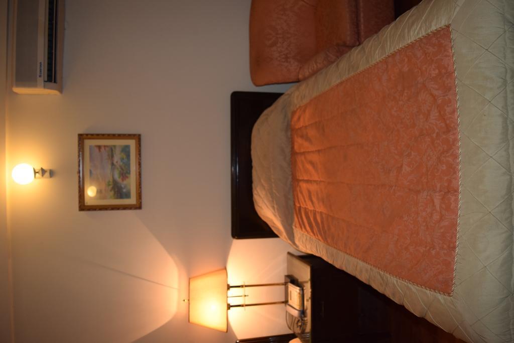 Carlton Tower Hotel Λαχόρη Εξωτερικό φωτογραφία