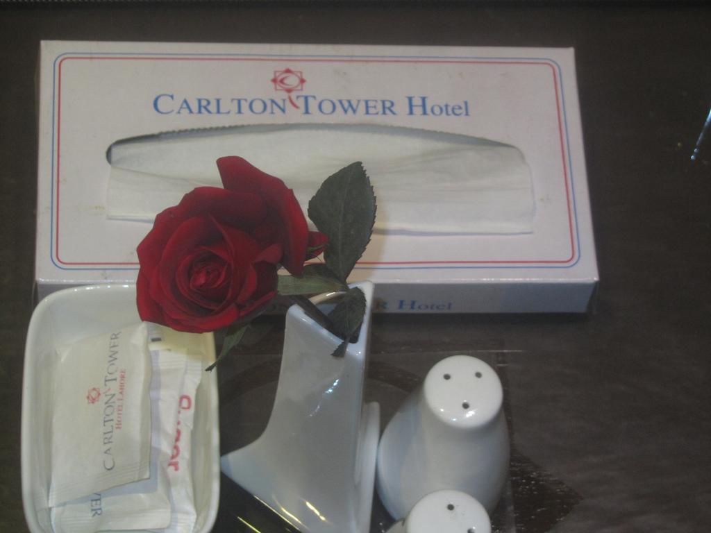 Carlton Tower Hotel Λαχόρη Εξωτερικό φωτογραφία