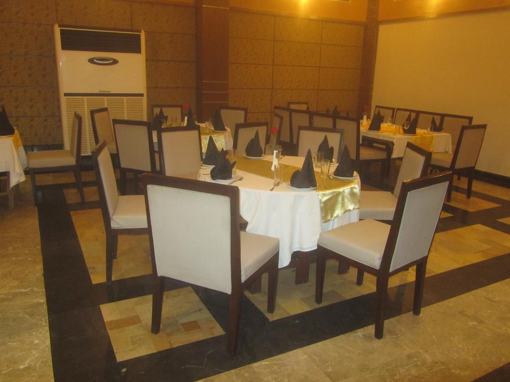 Carlton Tower Hotel Λαχόρη Εξωτερικό φωτογραφία