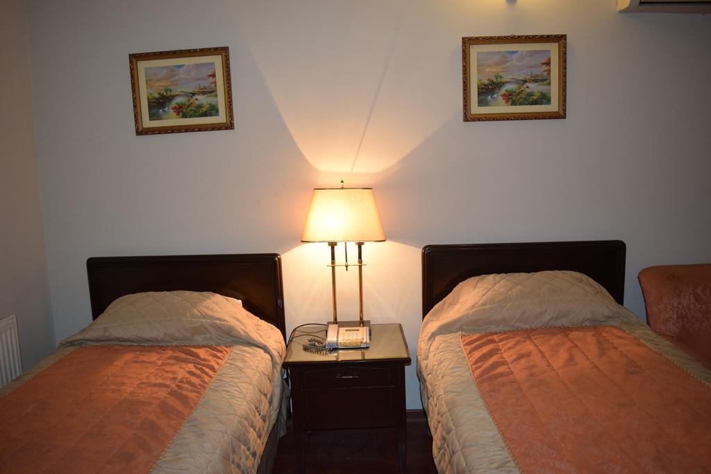 Carlton Tower Hotel Λαχόρη Δωμάτιο φωτογραφία