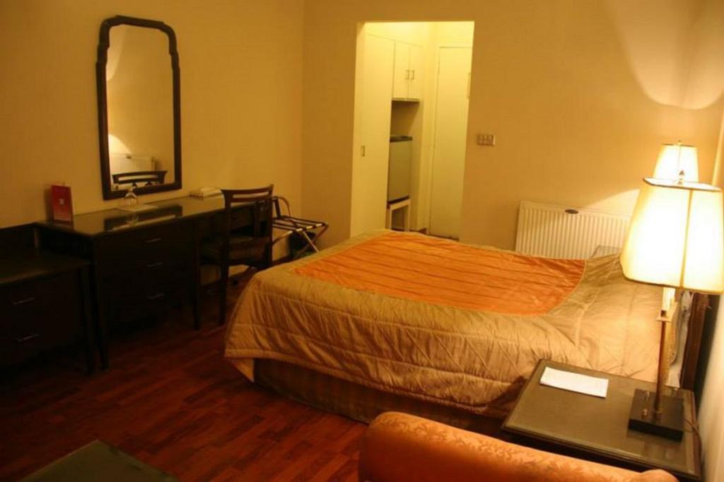 Carlton Tower Hotel Λαχόρη Δωμάτιο φωτογραφία